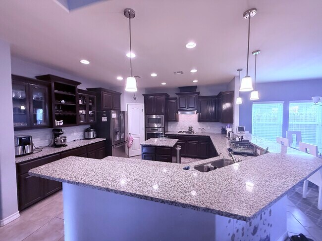 Foto del edificio - 6801 Truxton Dr