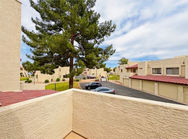 Foto del edificio - 2020 W Union Hills Dr