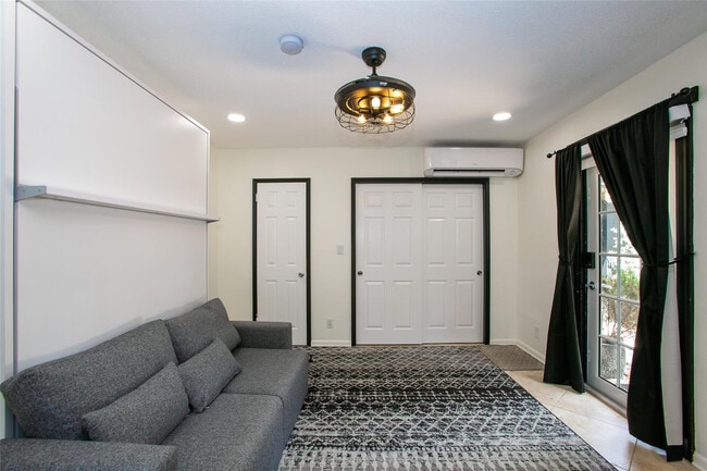 Building Photo - 1734 NE 20th Ave