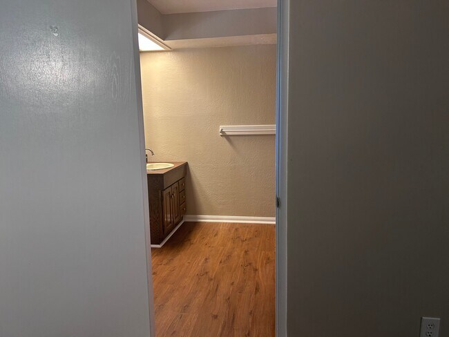 Building Photo - 398 Dunant Dr