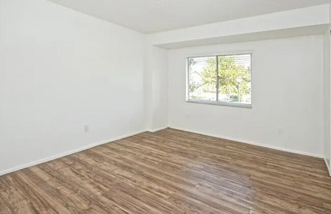 Foto del edificio - 102 Kristi Ann Ct