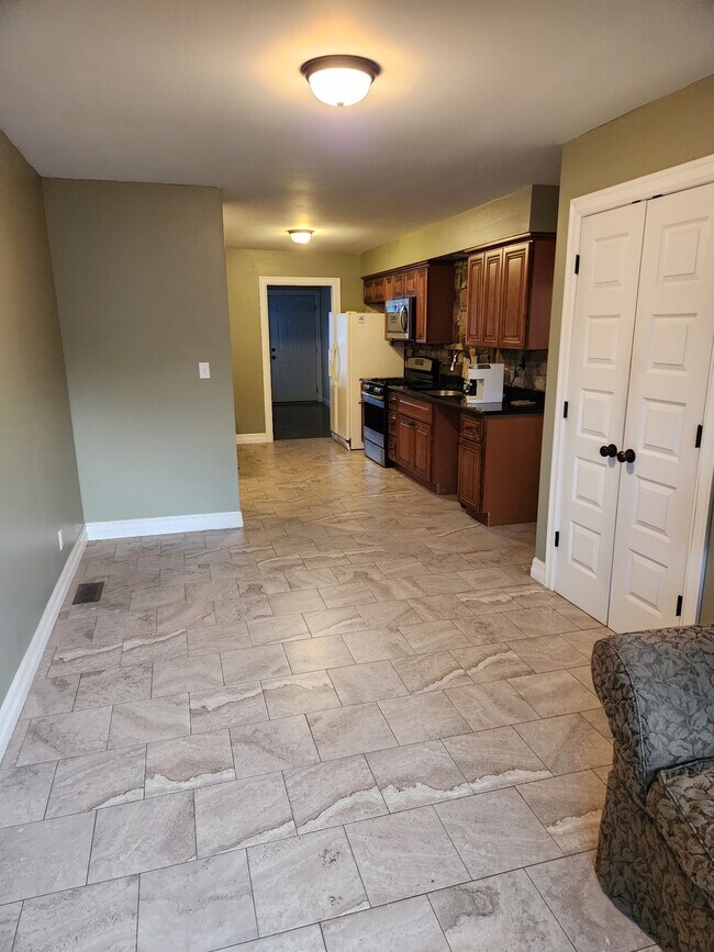 Foto del edificio - 14614 Poplar St