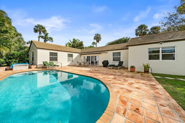 Foto del edificio - 49 River Dr