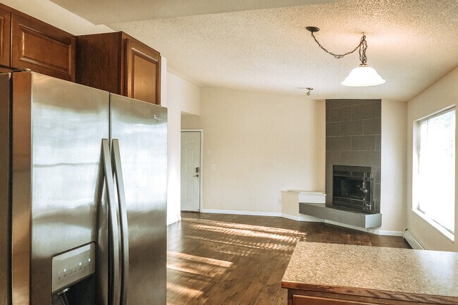 Foto del edificio - 928 E 10th Ave