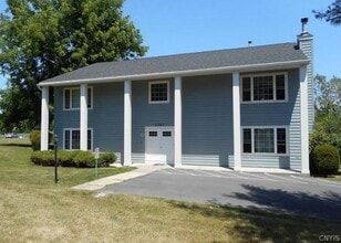 Building Photo - 4201 Fairway E