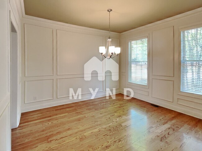 Building Photo - 2625 Kenwood Glen Ter