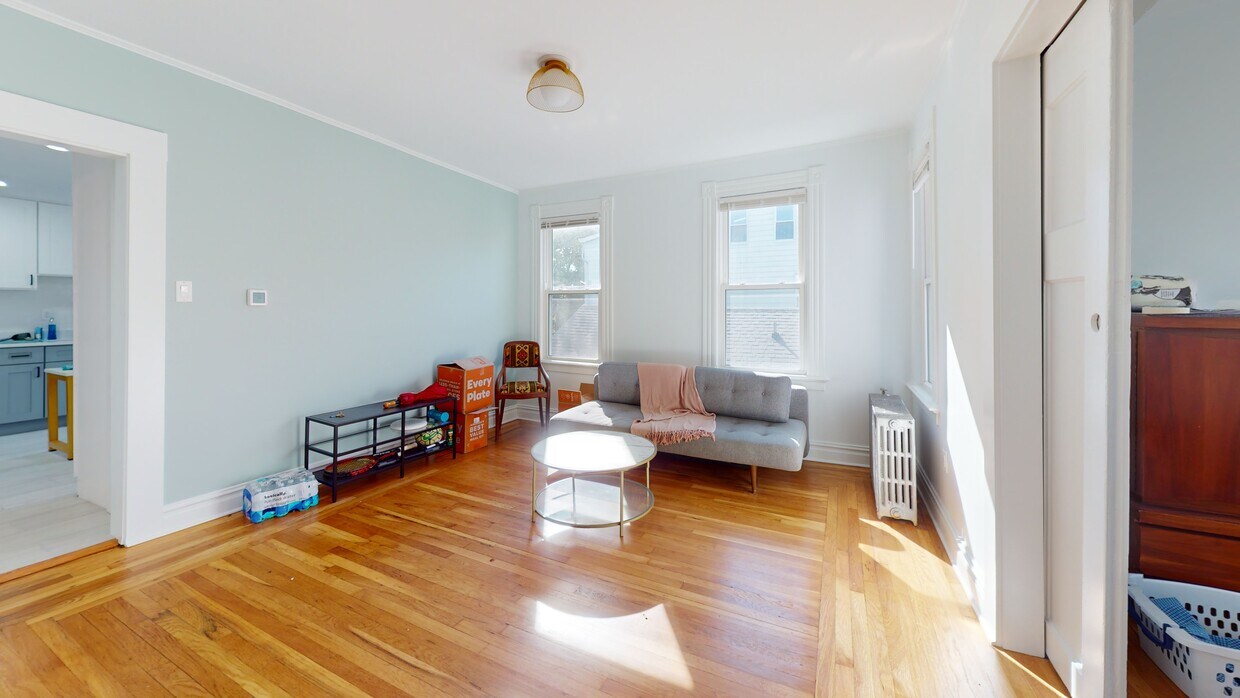 Primary Photo - 815 State St