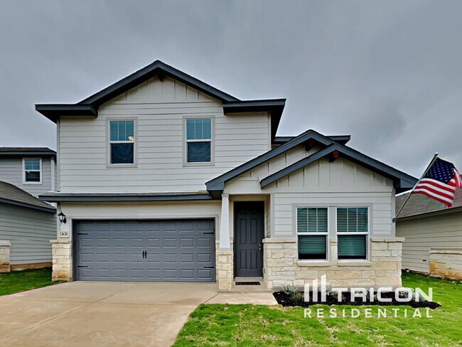 Foto del edificio - 13630 Paxton Blvd
