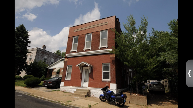 Building Photo - 4233 Meramec St