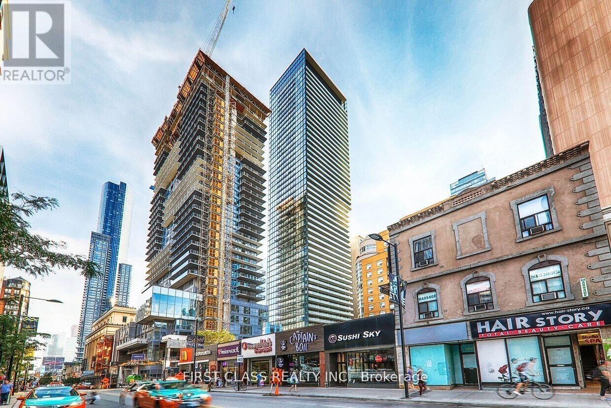 Primary Photo - 15-1215 Grenville St