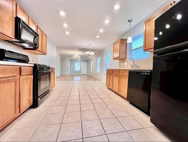 Building Photo - 4722 Cypress Dawn Ln