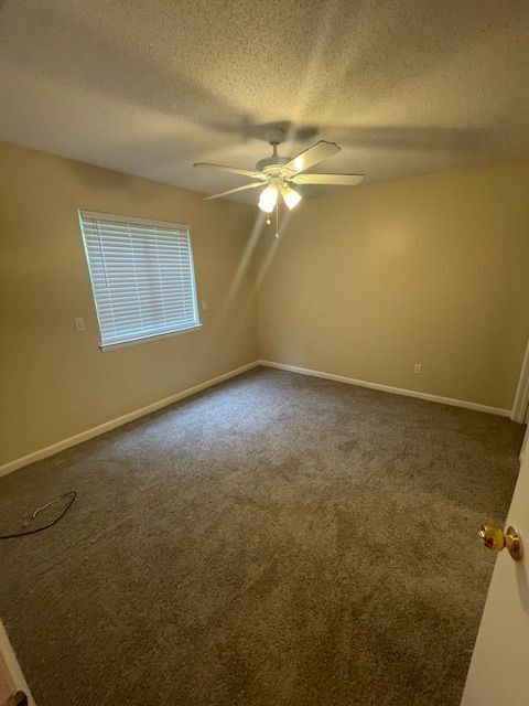 Foto del edificio - !! AUGUST MOVE IN SPECIAL: $250 OFF on Fir...