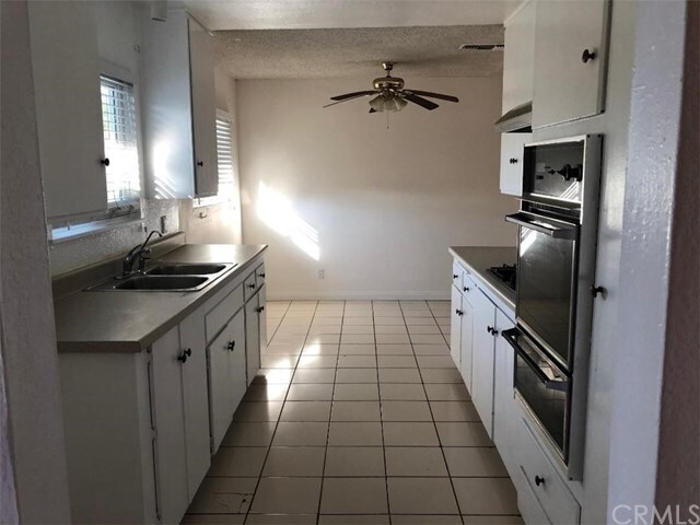 Building Photo - 18690 Villa Clara St