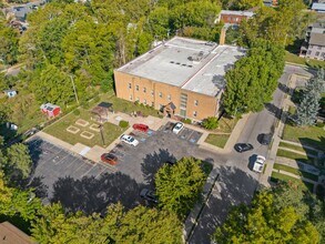 Building Photo - 4200 Tracy Ave