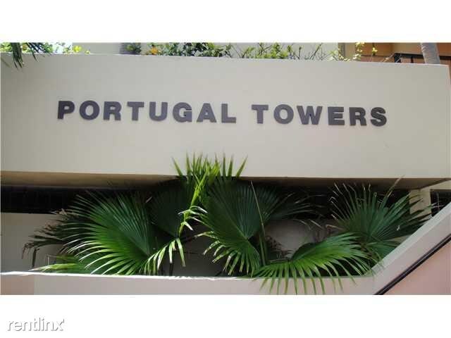 Building Photo - 3200 Collins Ave