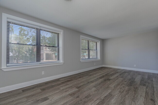 Building Photo - 5590 Pershing Ave