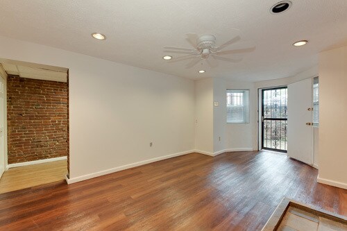 Building Photo - 907 M St NW