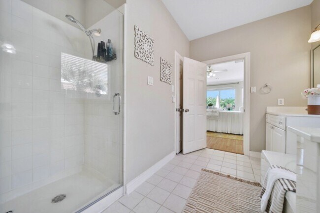 Foto del edificio - 3206 Summer Bay Dr