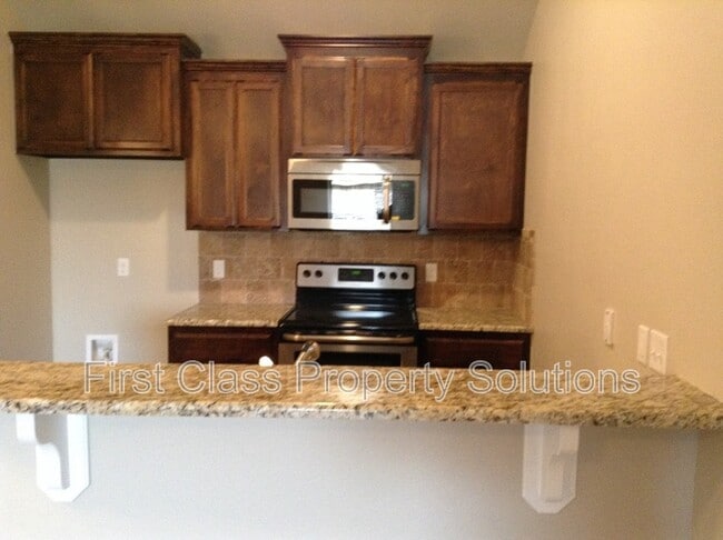Building Photo - 1803 Everglade Ct
