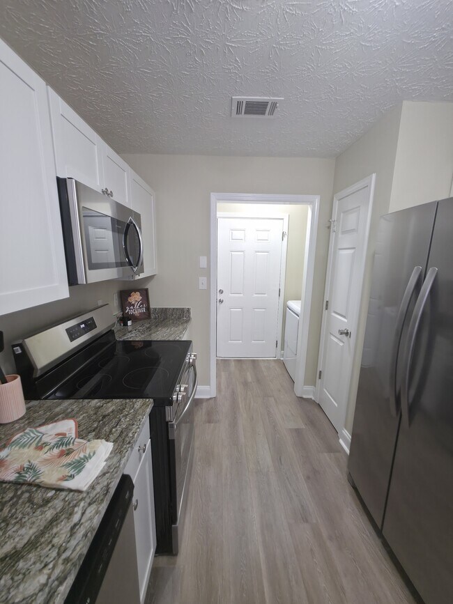 Building Photo - 171 Westchester Cir
