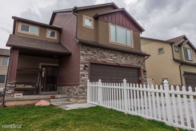 Building Photo - 3 br, 2.5 bath House - 414 E Penney Ave