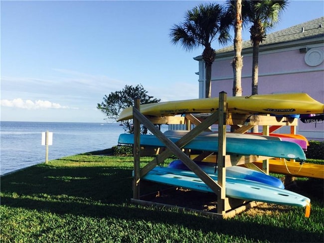Building Photo - 5200 Coquina Key Dr SE