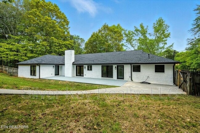 Building Photo - 1113 Srpingfield Drive