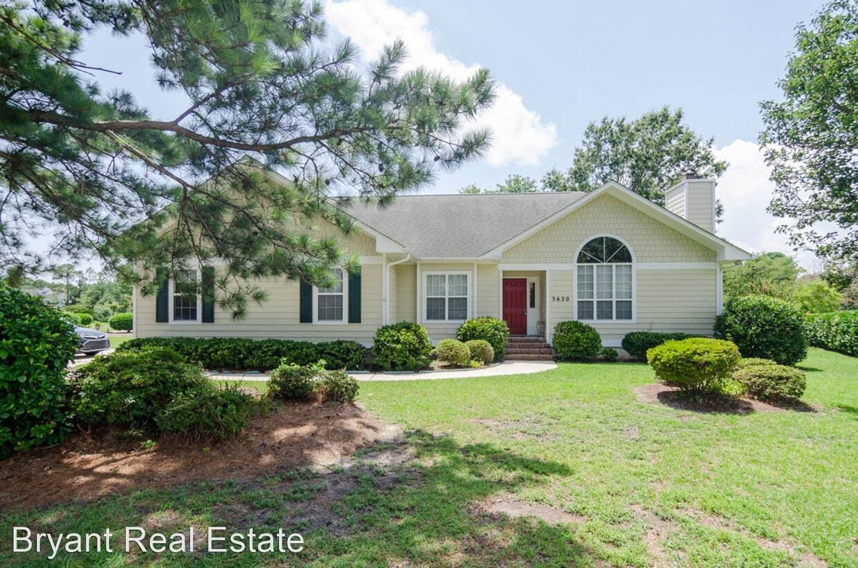 3 br, 2 bath House 3620 Needle Sound Way House Rental in Wilmington