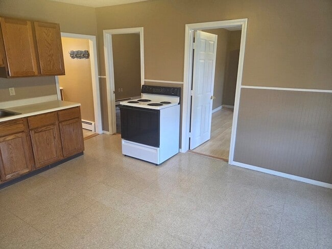 Building Photo - 5-7 Greenwood Street Unit B