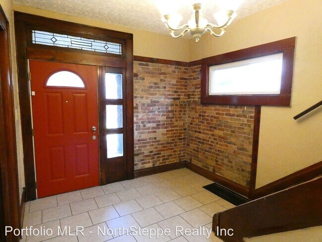 Building Photo - 6 br, 2 bath Apartment - 419 E 16th Ave