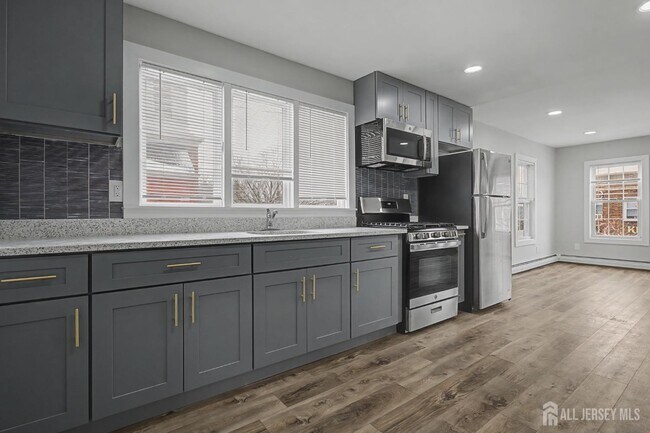 Foto del edificio - 61 N Main St