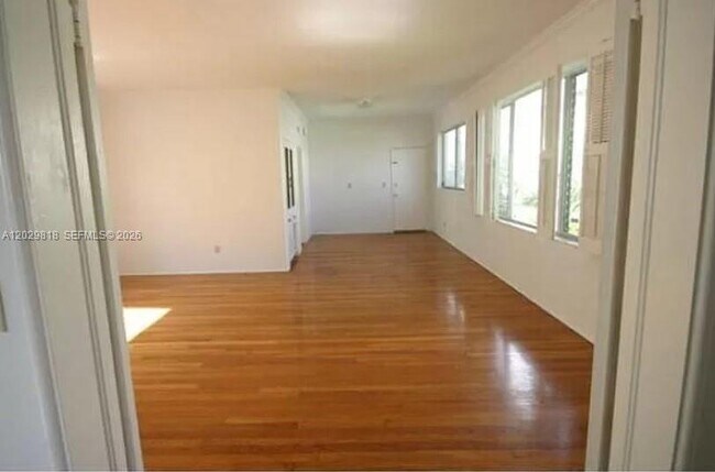 Foto del edificio - 3921 Meridian Ave