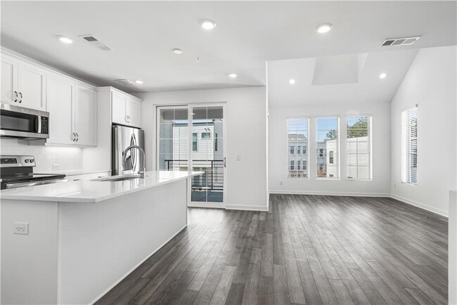 Building Photo - 501 Burton Dr