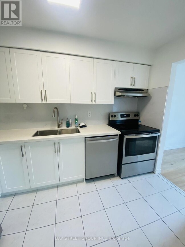 Building Photo - 44 Woody Vine Way