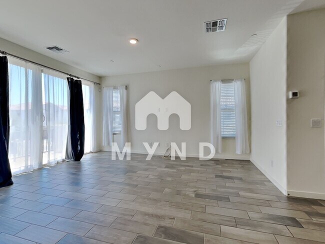 Foto del edificio - 4047 E Erie St Unit 101