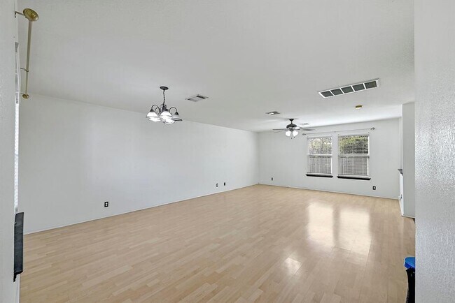 Foto del edificio - 102 Cannery Cove