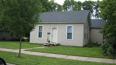 Building Photo - 610 Niagara St