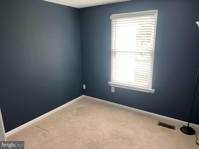 Building Photo - 8010 Watermill Ct