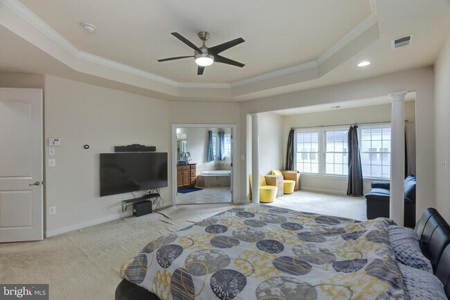 Building Photo - 24916 Earlsford Dr