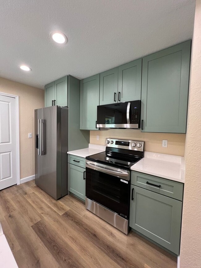 Building Photo - 2 Bedroom 2 Bath / New Construction