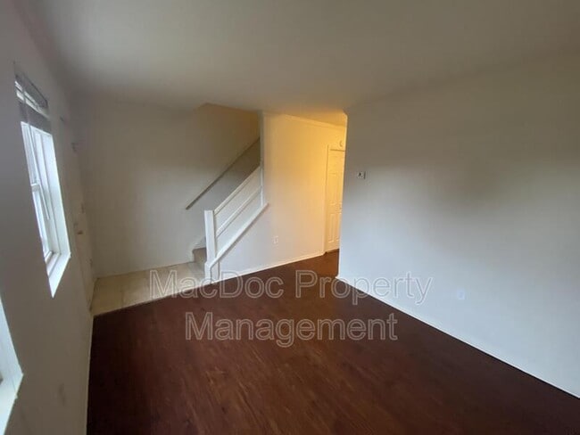 Foto del edificio - 729 Anvil Rd