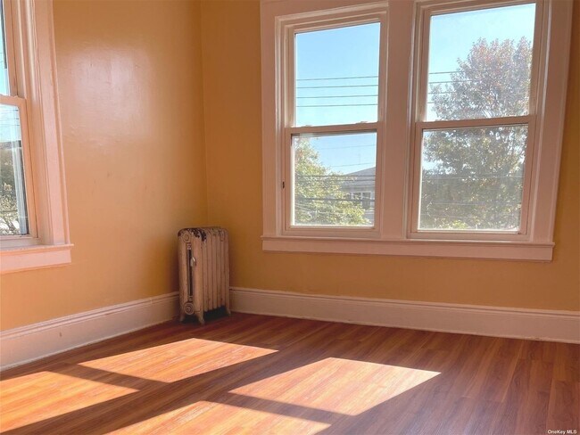 Foto del edificio - 257-15 148th Ave