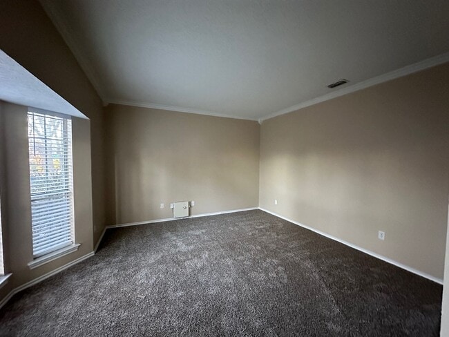 Building Photo - Coming Soon- Move in available 4/10/26