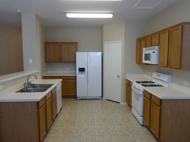 Building Photo - 8201 Hidden Path Ln