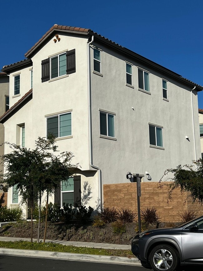 Foto del edificio - 27717 Stonehurst Ln