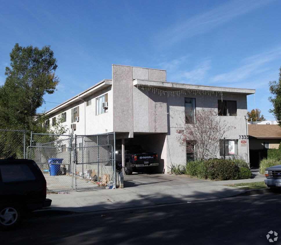 Primary Photo - 7333 Milwood Ave