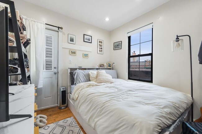 Foto del edificio - 118 Kingsland Ave