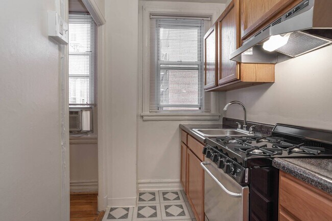 Distribución de la cocina en los niveles 13/14 - Rocksboro Apartments