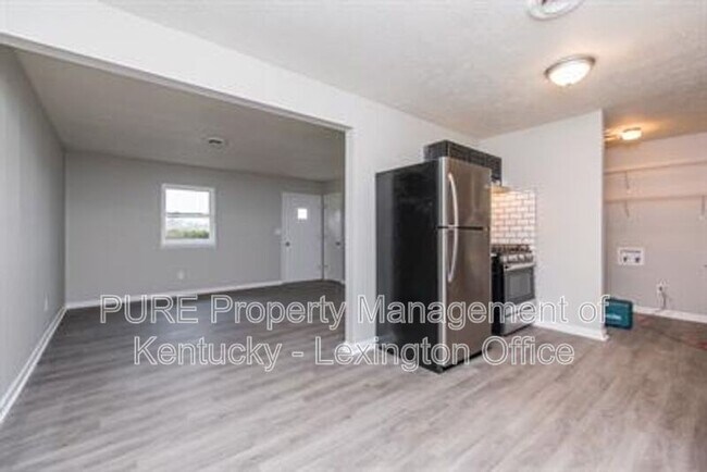 Building Photo - 1512 Shelburn Ct