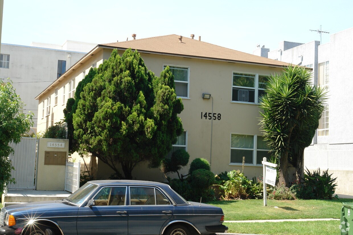 Building Photo - 14558 Dickens St